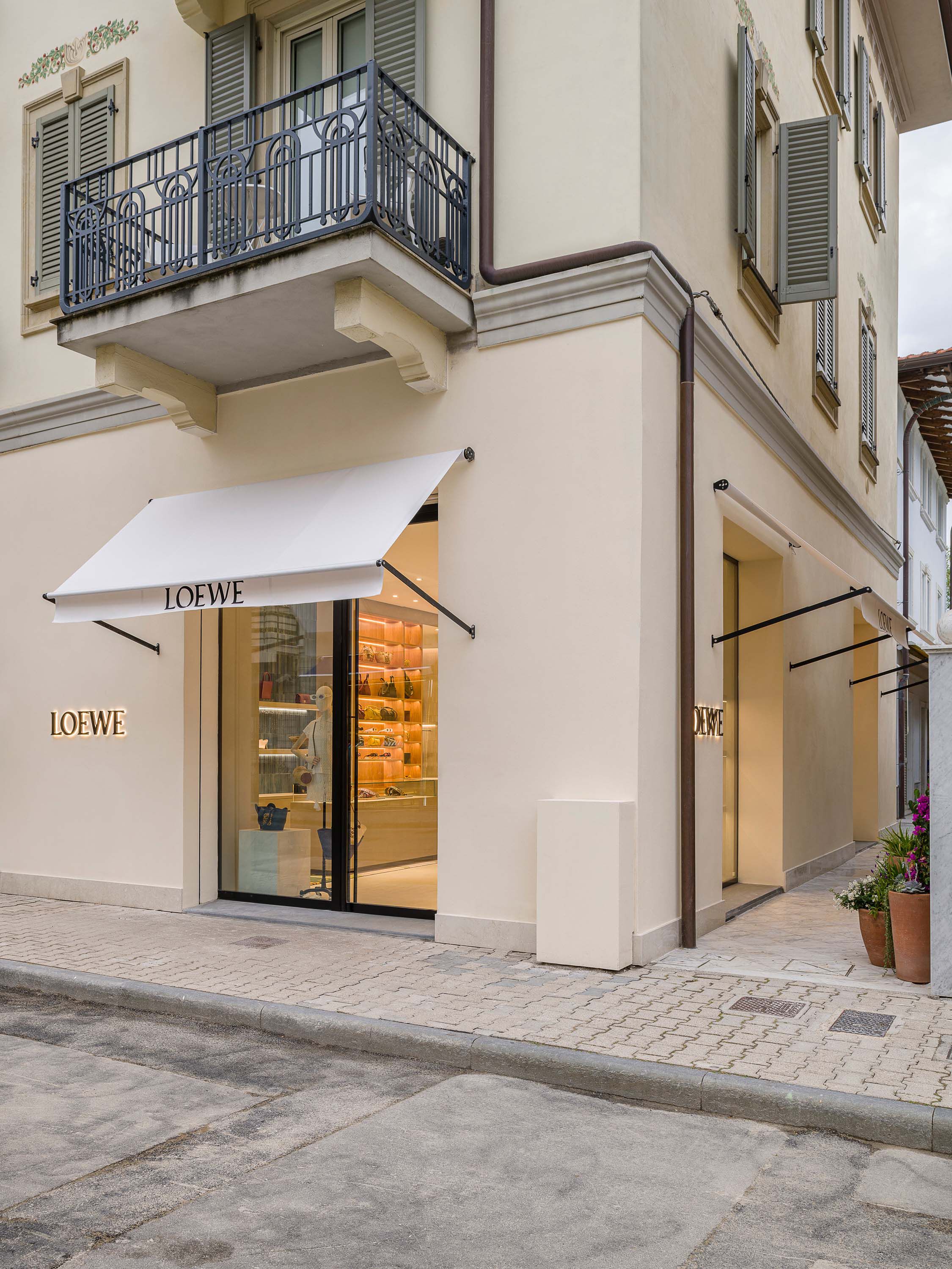 Exclusive Events and pop up stores Paula s Ibiza 2023 LOEWE
